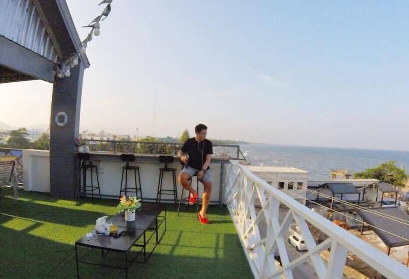 Hotelli Jetty Huahin Hostel
