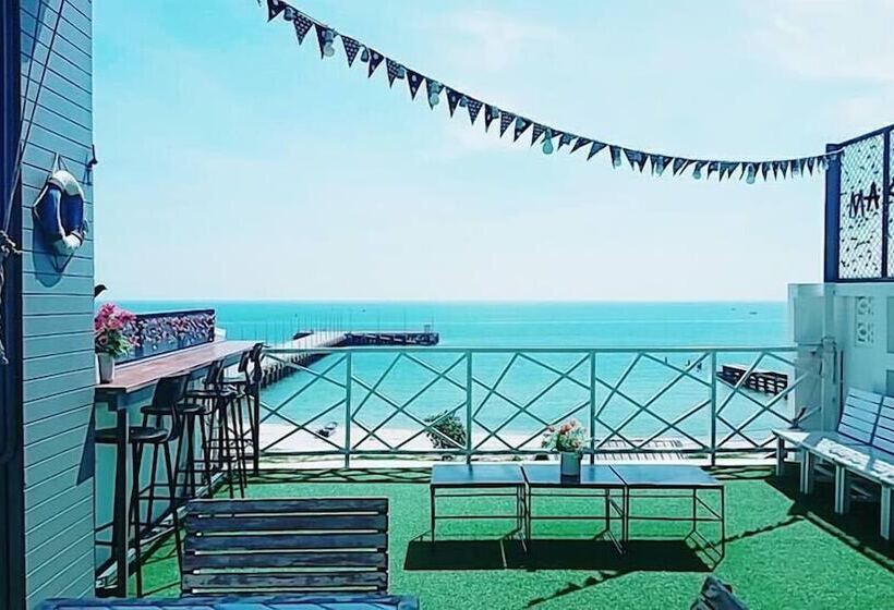 Hotelli Jetty Huahin Hostel