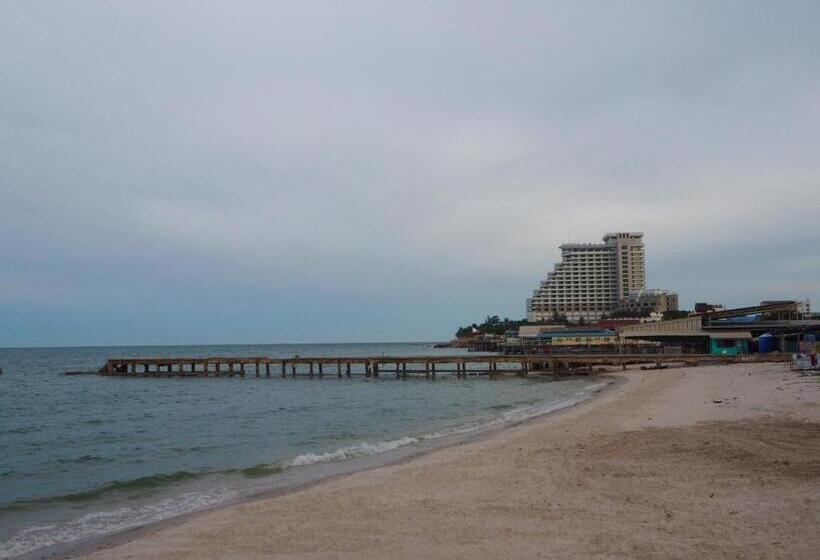 Hotelli Jetty Huahin Hostel