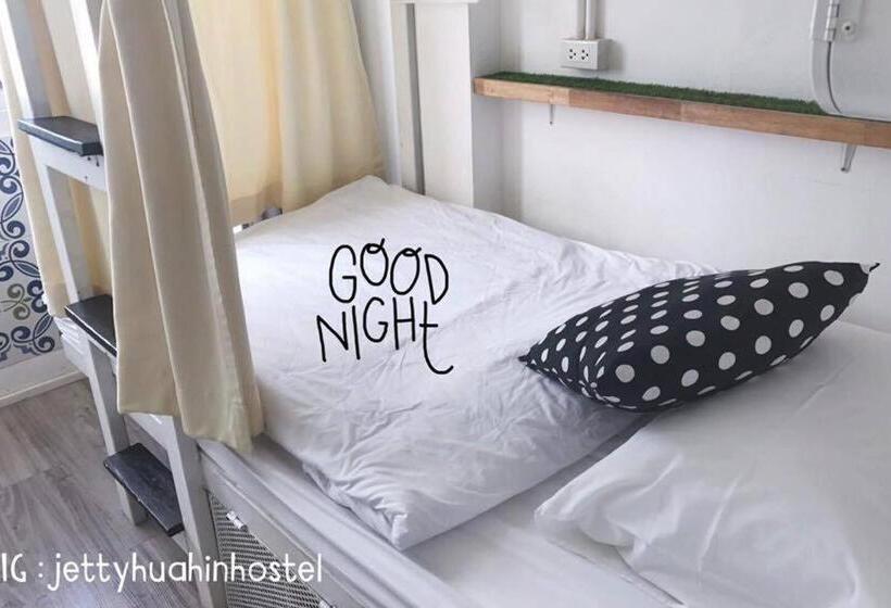 Hotelli Jetty Huahin Hostel