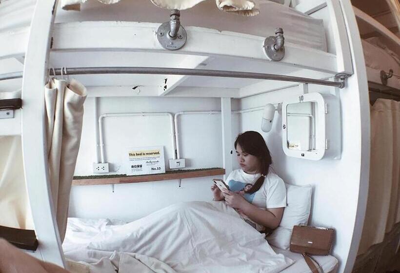 Hotelli Jetty Huahin Hostel