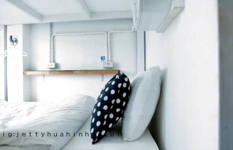 Hotelli Jetty Huahin Hostel