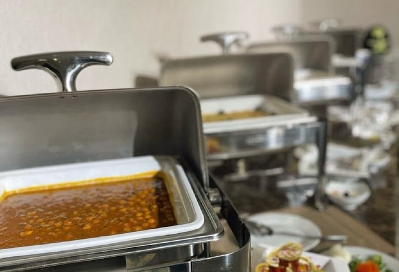 Отель Remaz Suites