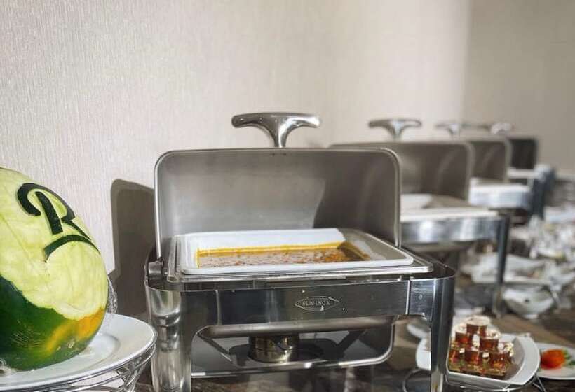 Отель Remaz Suites