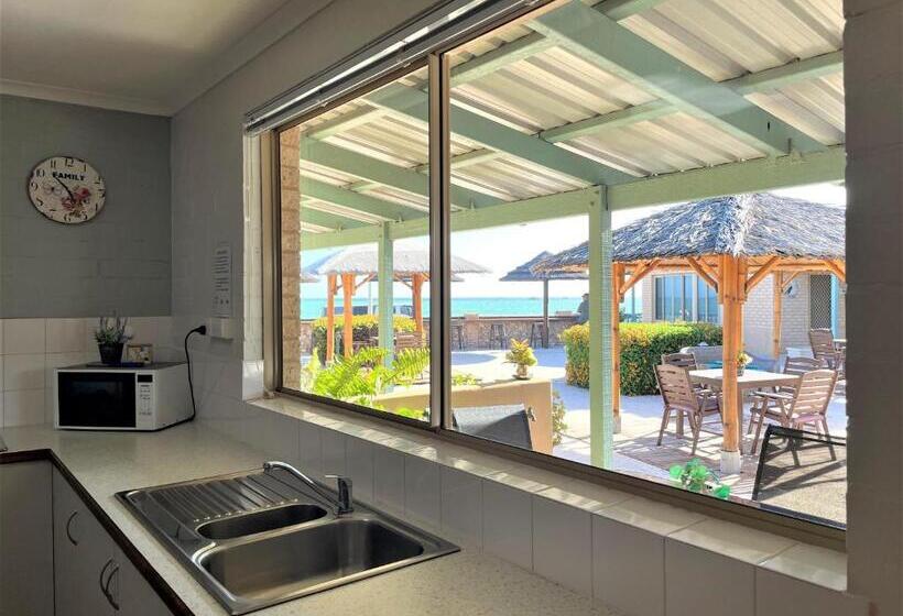 酒店 Shark Bay Seafront Apartments