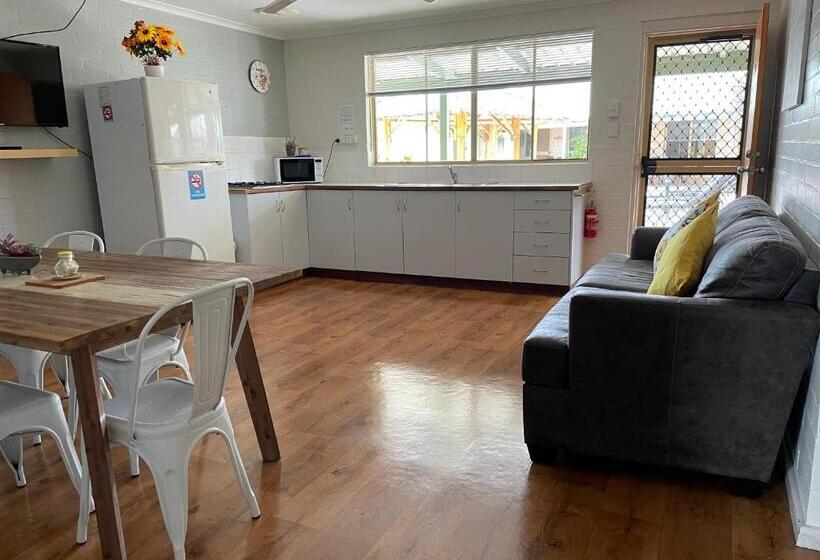 酒店 Shark Bay Seafront Apartments