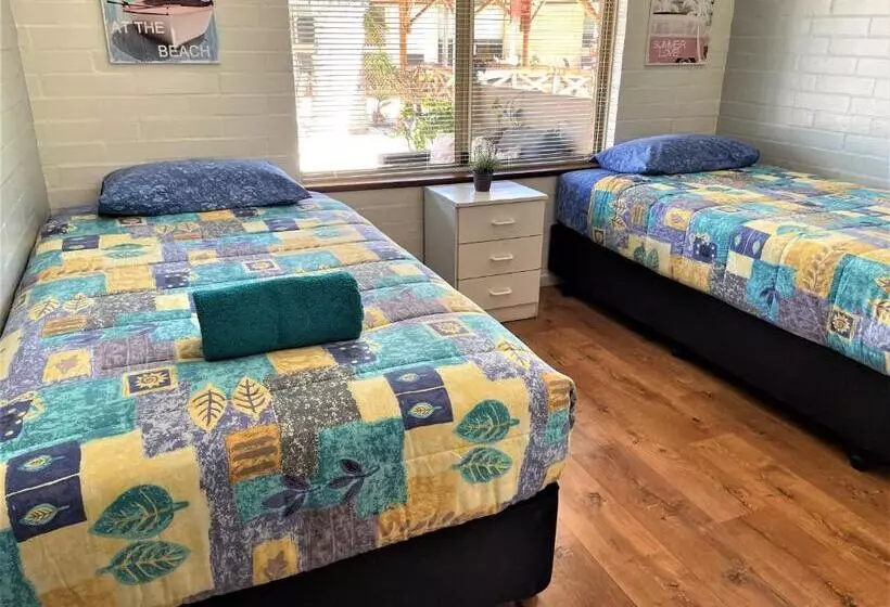 ホテル Shark Bay Seafront Apartments