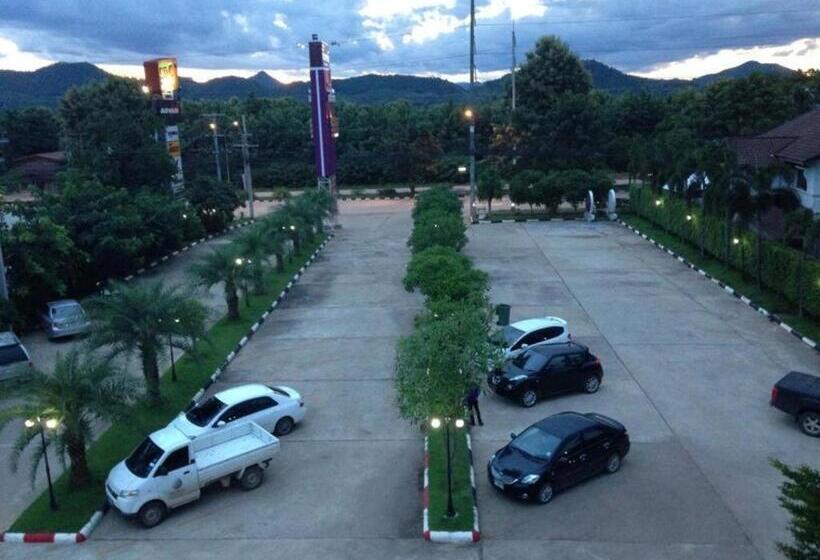 בית מלון כפרי Sirimathani