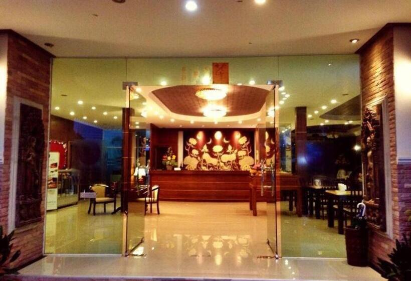 בית מלון כפרי Sirimathani