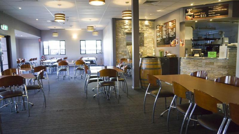 فندق Tenterfield Tavern And Motor Inn