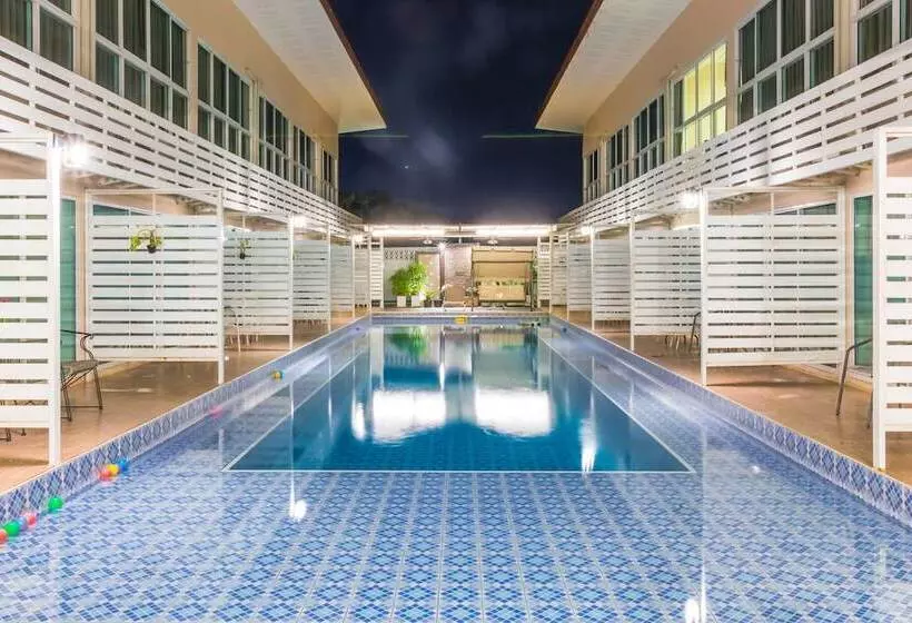 ホテル Villa Pool Lay Resort Pattaya