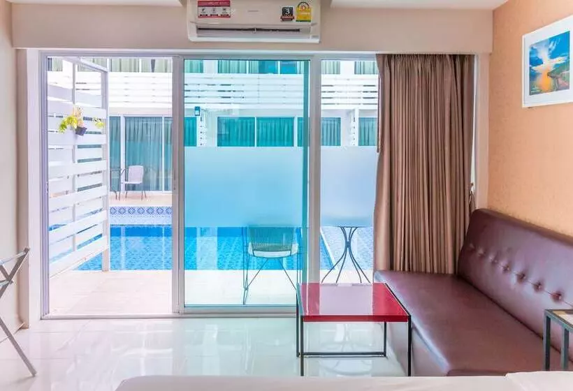 ホテル Villa Pool Lay Resort Pattaya