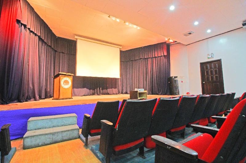 Caliraya Resort Club