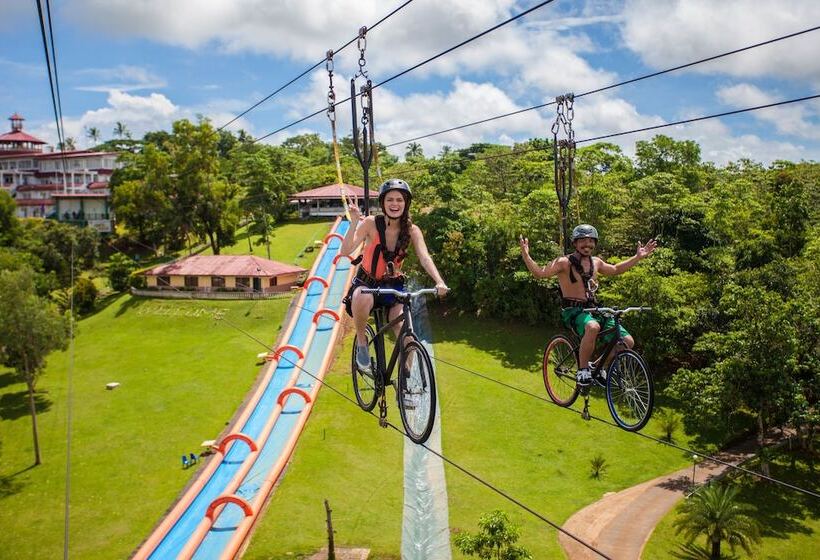 Caliraya Resort Club