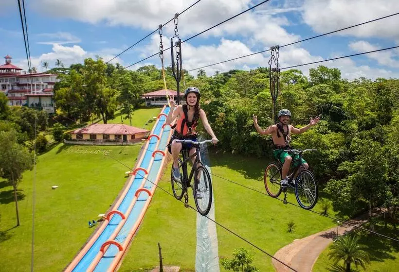 Caliraya Resort Club