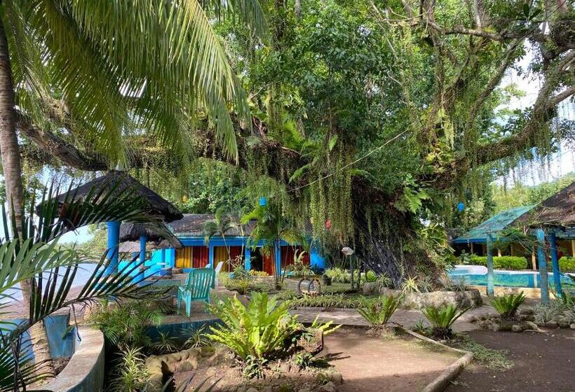 Отель Camiguin Island Golden Sunset Beach Club