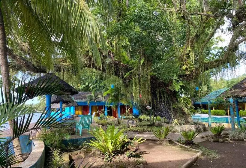 هتل Camiguin Island Golden Sunset Beach Club