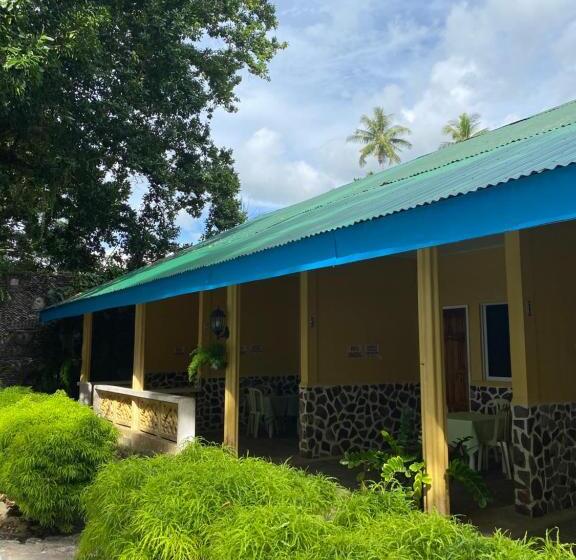 Отель Camiguin Island Golden Sunset Beach Club