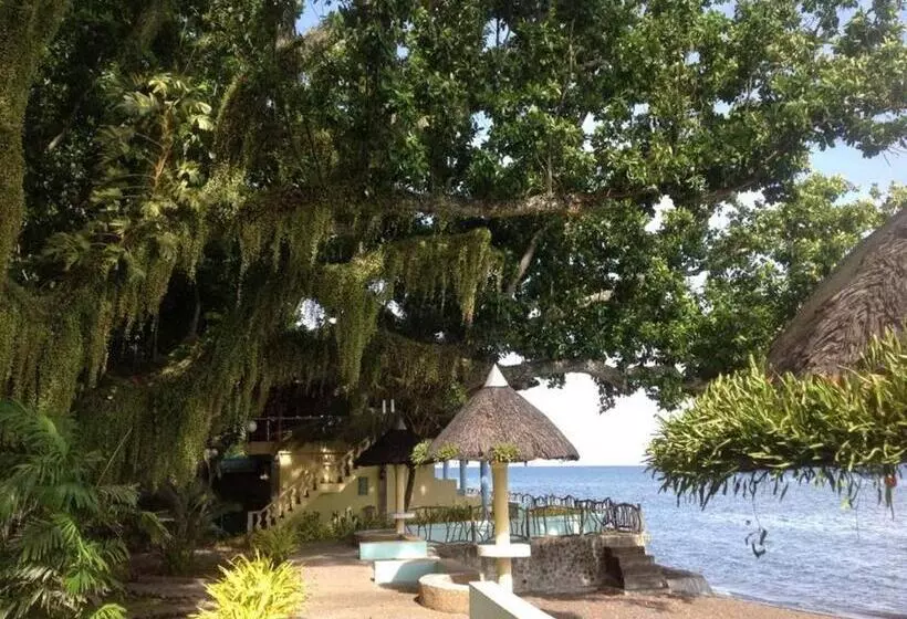 هتل Camiguin Island Golden Sunset Beach Club