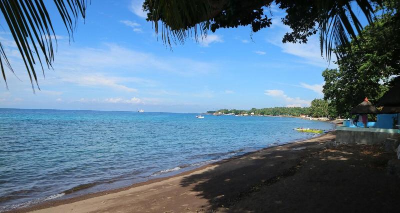Отель Camiguin Island Golden Sunset Beach Club