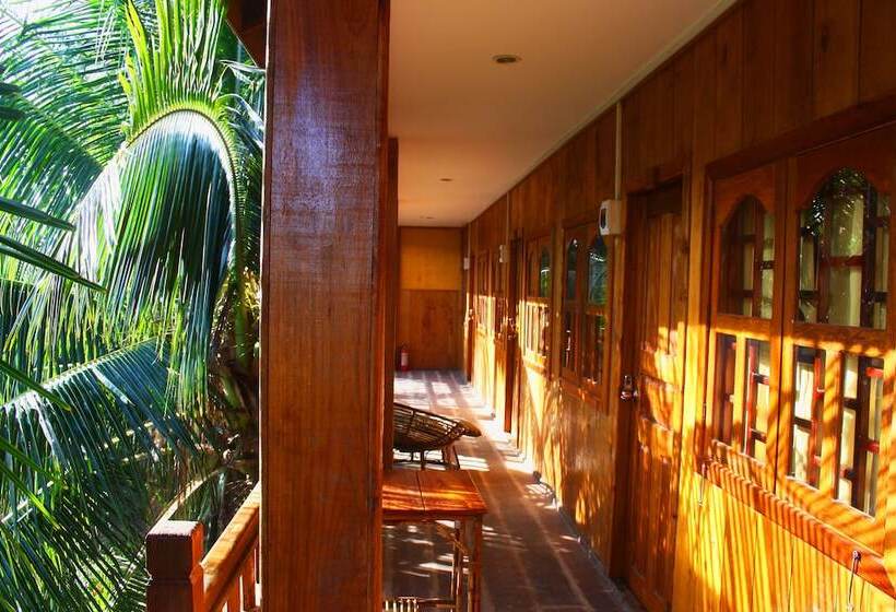 בית מלון כפרי Coco Boutique Resort   Hostel