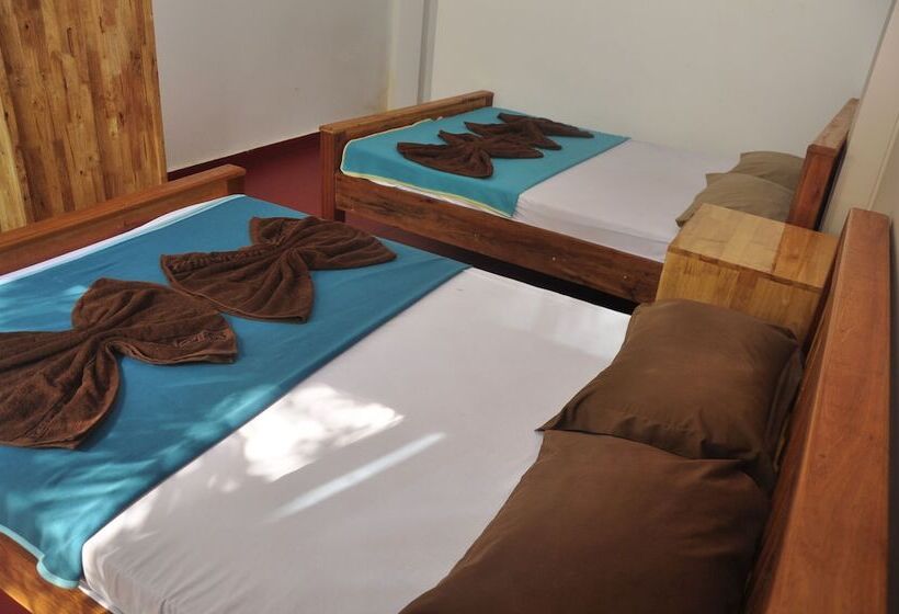 בית מלון כפרי Coco Boutique Resort   Hostel