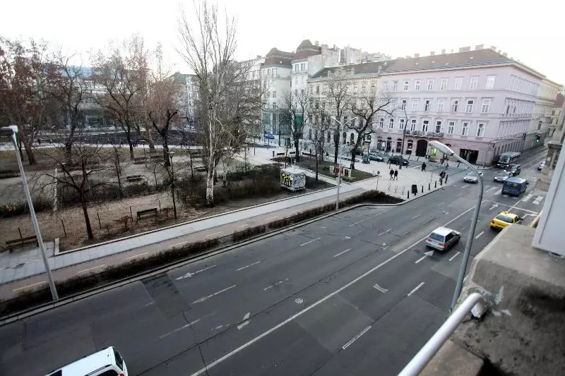 هتل Dfive Apartments Bathory