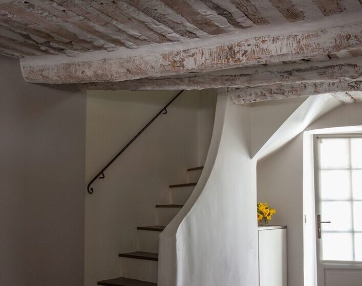 Отель Domaine Les Martins Gordes