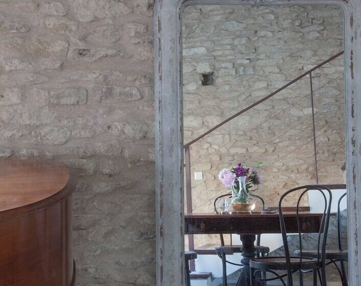 Отель Domaine Les Martins Gordes