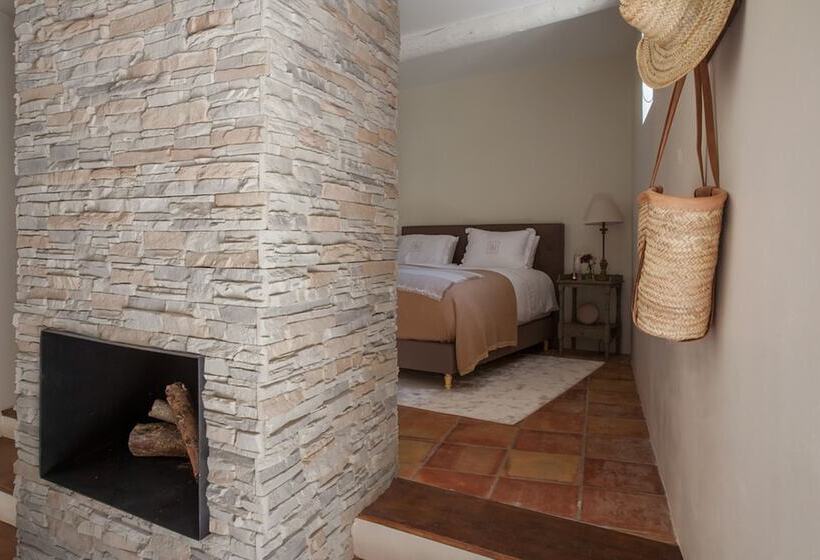 Отель Domaine Les Martins Gordes