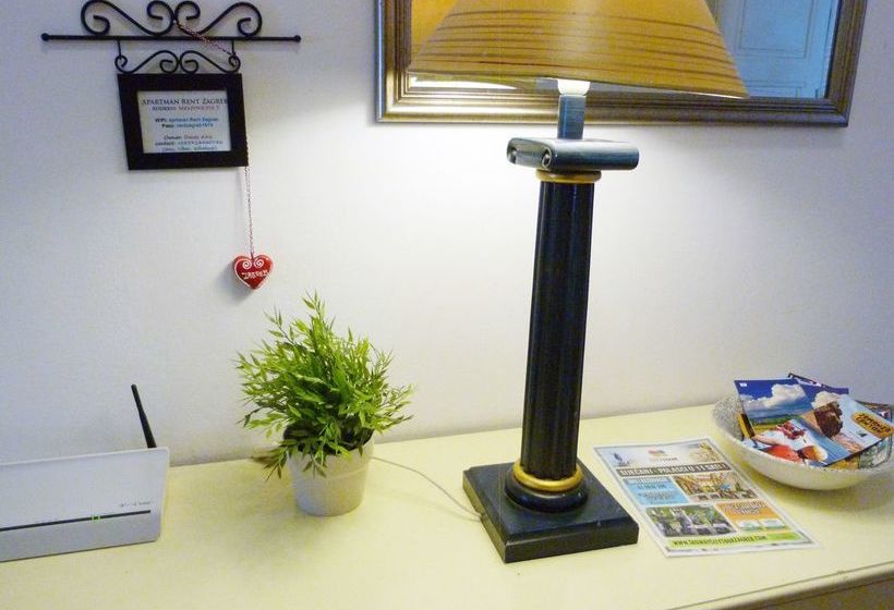 ホテル Donos Apartments