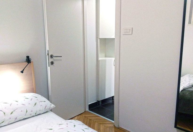 ホテル Donos Apartments