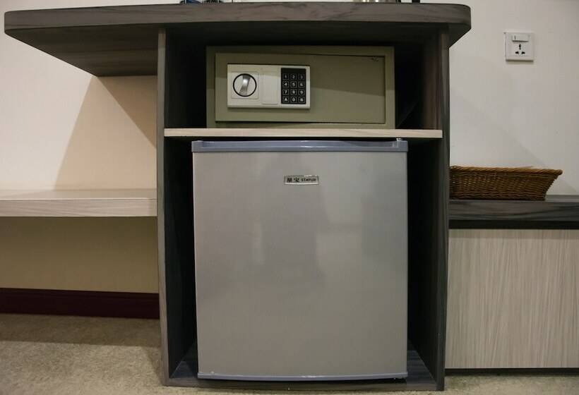 Отель Green Rose