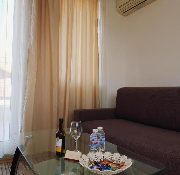 فندق Guest Apartments Salena