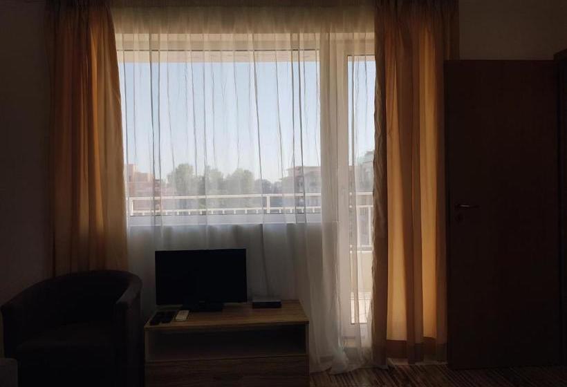 فندق Guest Apartments Salena