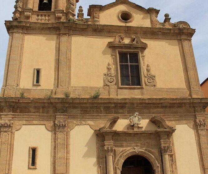 Отель L Alba Sui Templi