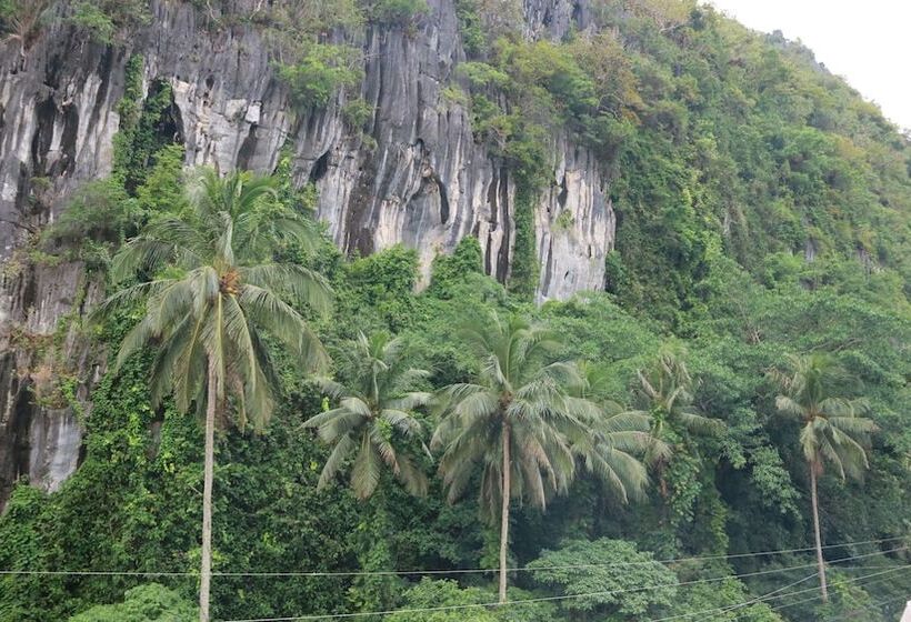 酒店 Lolo Panding Inn