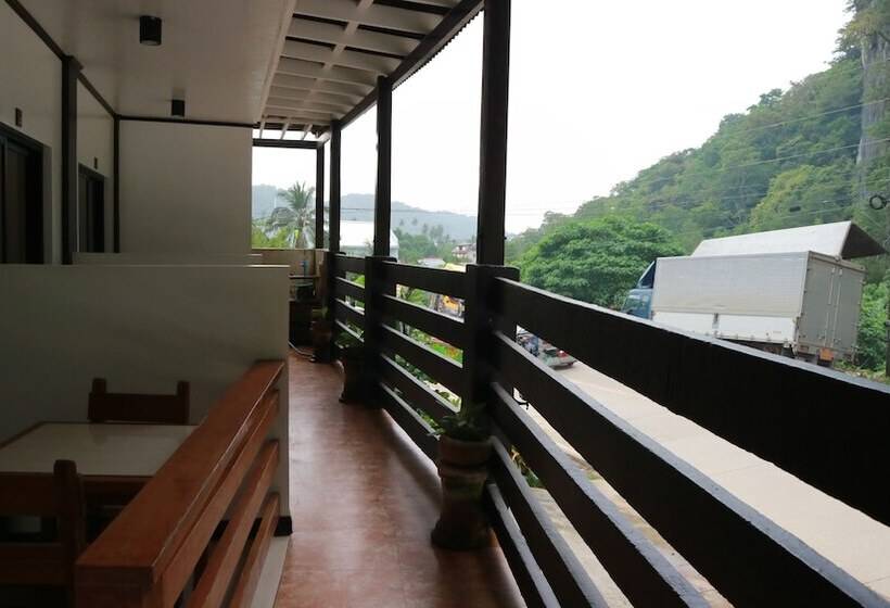 酒店 Lolo Panding Inn