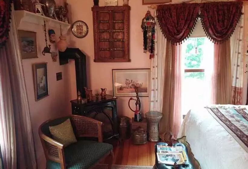 Hotelli Oasis Bed And Breakfast