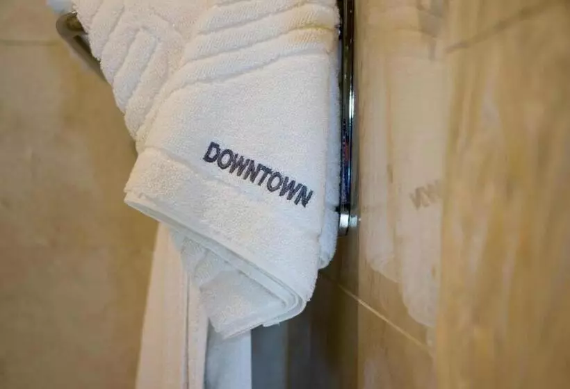 هتل Rooms Villa Downtown