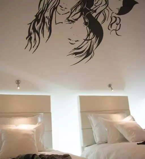 هتل Rooms Villa Downtown