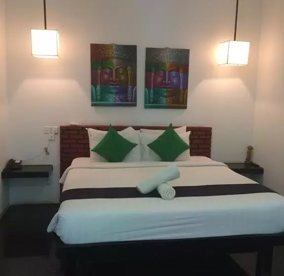 ホテル The Angkor Crescent