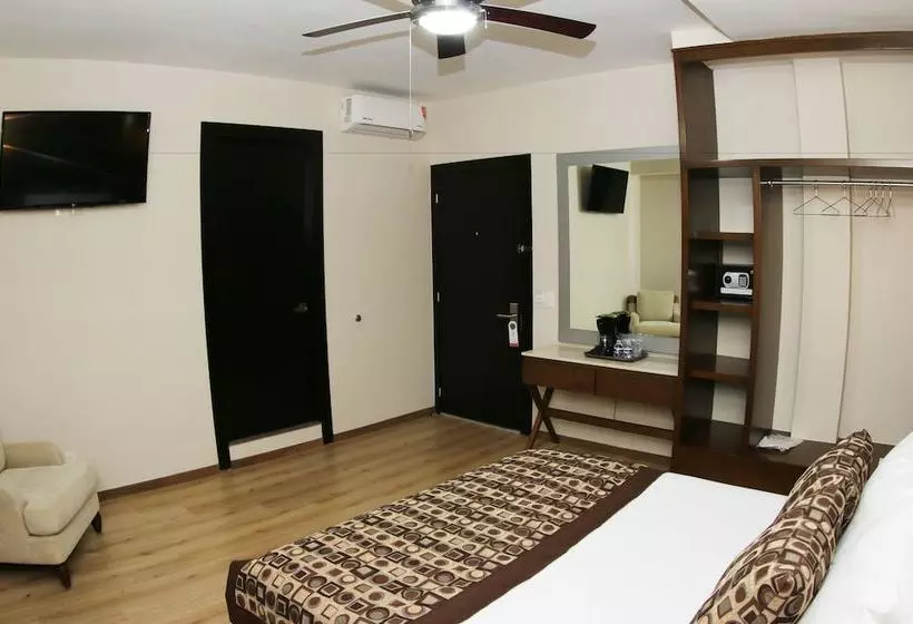 Centriplaza Hotel Suite & Spa