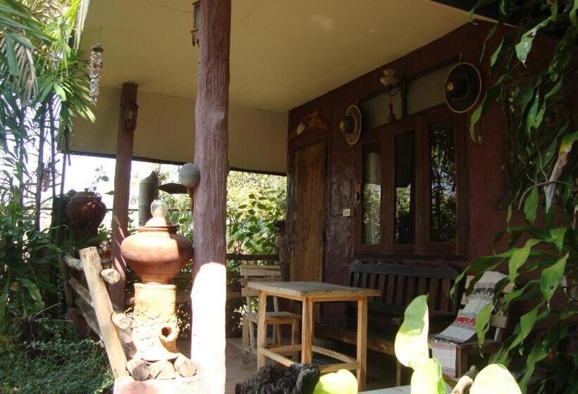 호텔 Baan Suan Jantra Home Stay