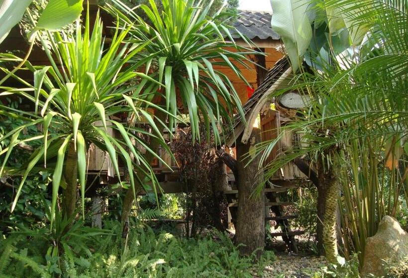 호텔 Baan Suan Jantra Home Stay