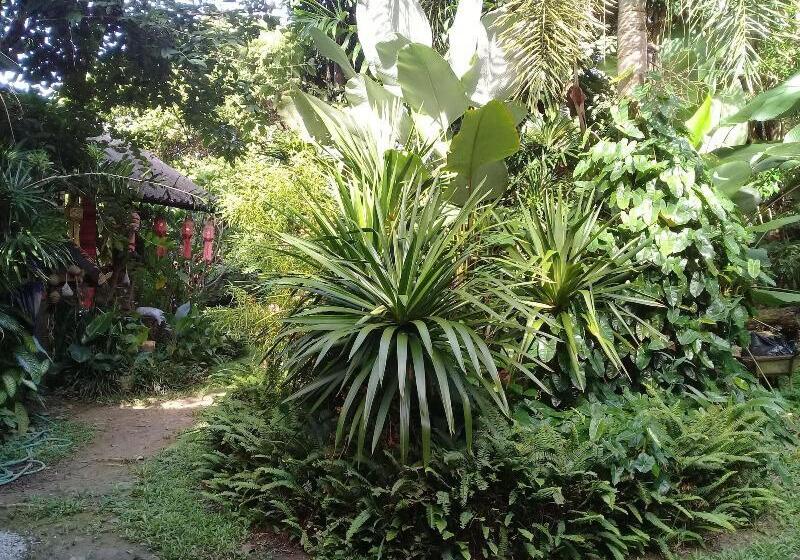 호텔 Baan Suan Jantra Home Stay