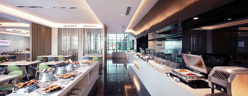 هتل Hilton Garden Inn Puchong