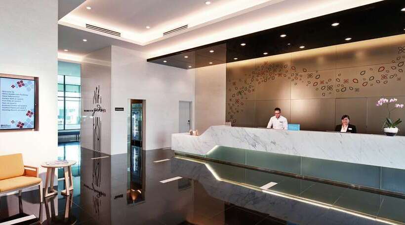 هتل Hilton Garden Inn Puchong