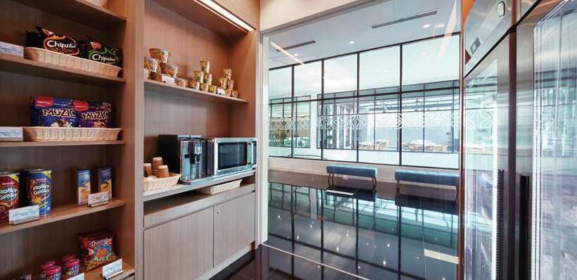 هتل Hilton Garden Inn Puchong