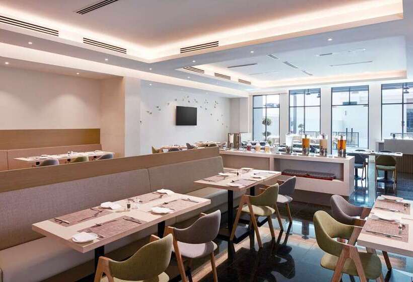 هتل Hilton Garden Inn Puchong